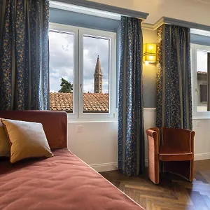 https://rivoli.it-tuscanyhotel.com
